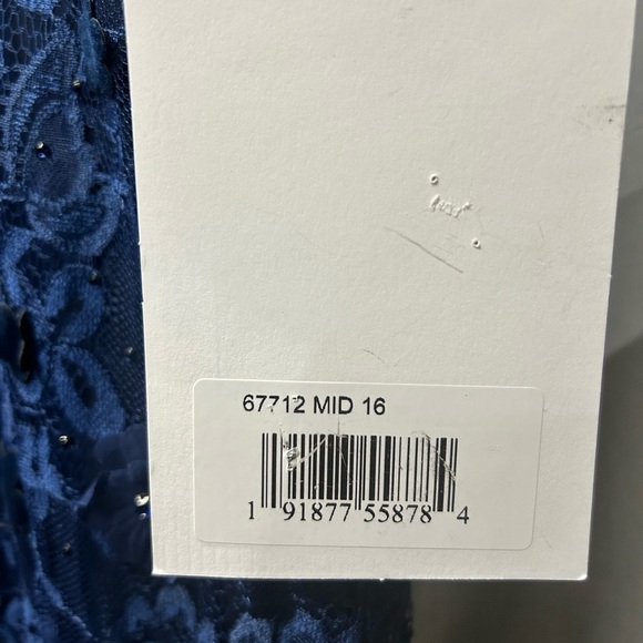 Mac Duggal 67712 NWT EMBELLISHED FLORAL GOWN - Picture 6 of 8